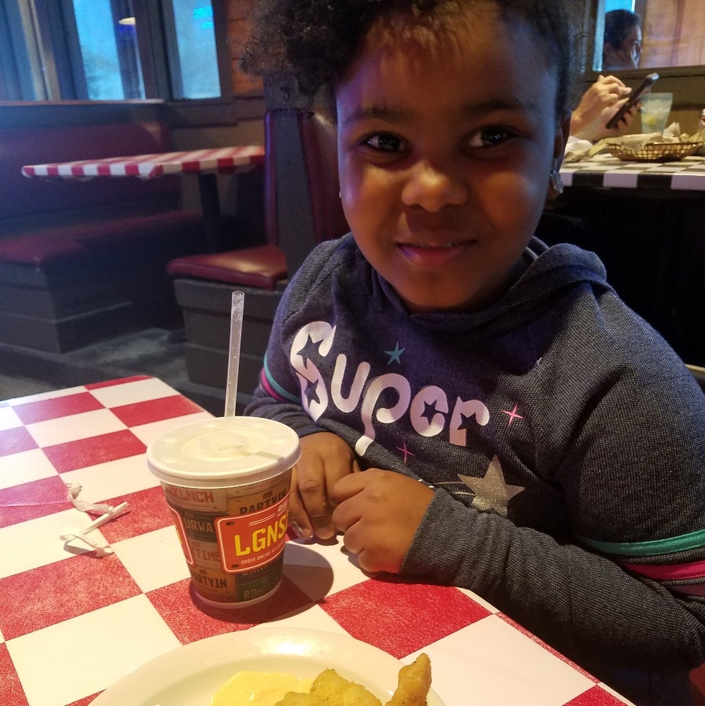 Meet your Posher, Latonya